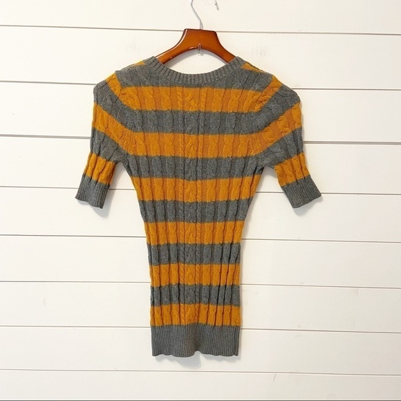 A Pea in the Pod | Stripped Short Sleeve Sweater Size XS - Picture 2 of 8